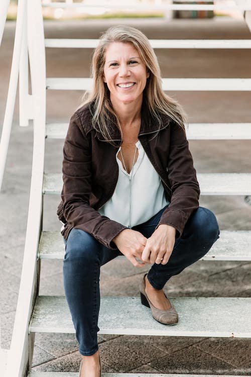 Sarahsantracrocebiopic150