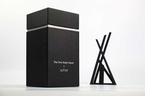 clynk sufixe watch stand packaging